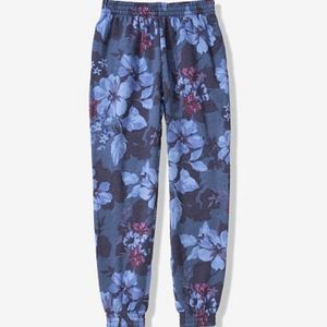 VS Pink Campus Jogger Size Small